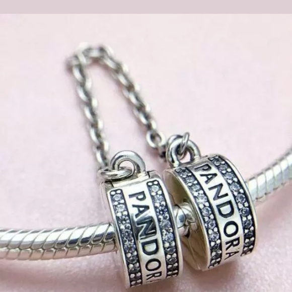 Pandora logo signature safety chain. - Picture 3 of 8